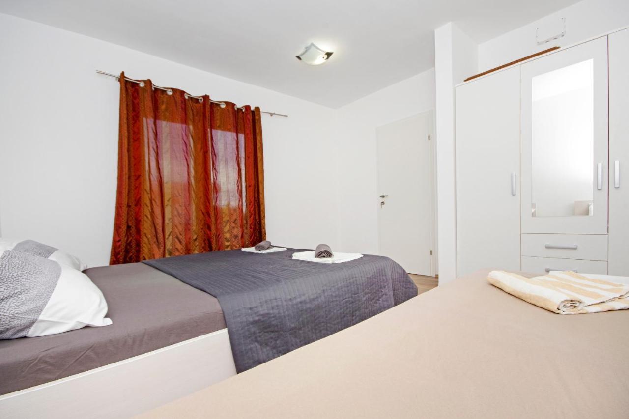 Apartmani Andrija Živogošće Dış mekan fotoğraf